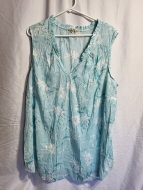 Como Sleeveless V-Neck Floral Tank Top - Light Blue, Size 2XL